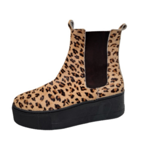 bota con estampado leopardo